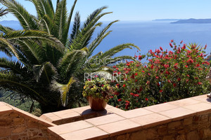 Property with sea view for sale in Rayol Canadel