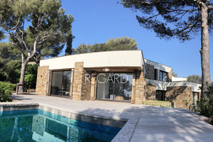 contemporary house with sea view in Gaou Bnat