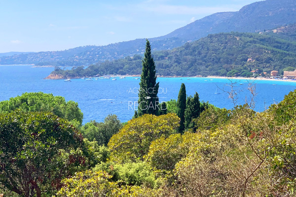 Plot with sea view for sale in Cap Nègre domain le Lavandou