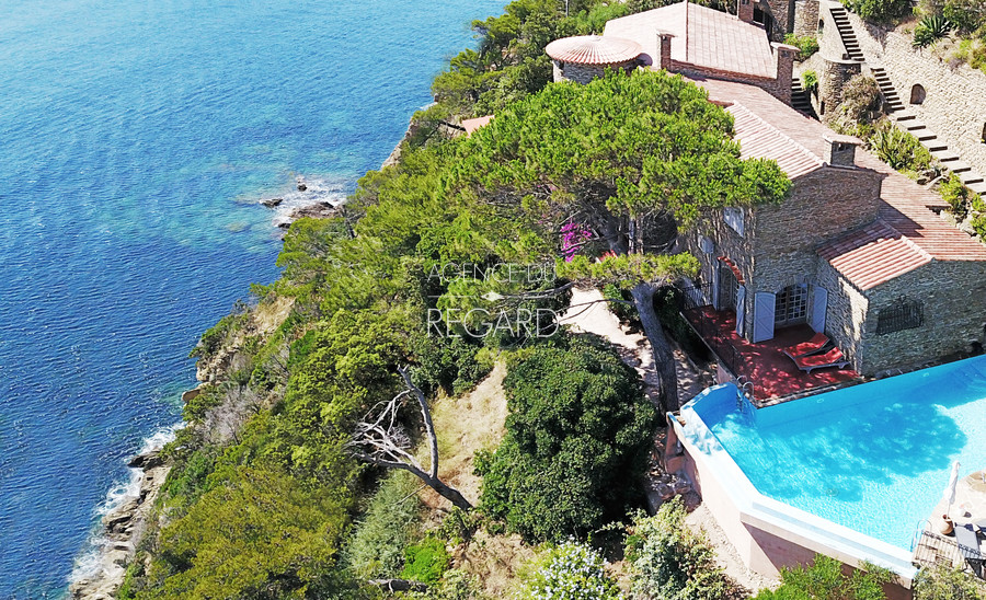 Waterfront property in Cap Bénat - THIS PROPERTY HAS BEEN SOLD BY AGENCE DU REGARD