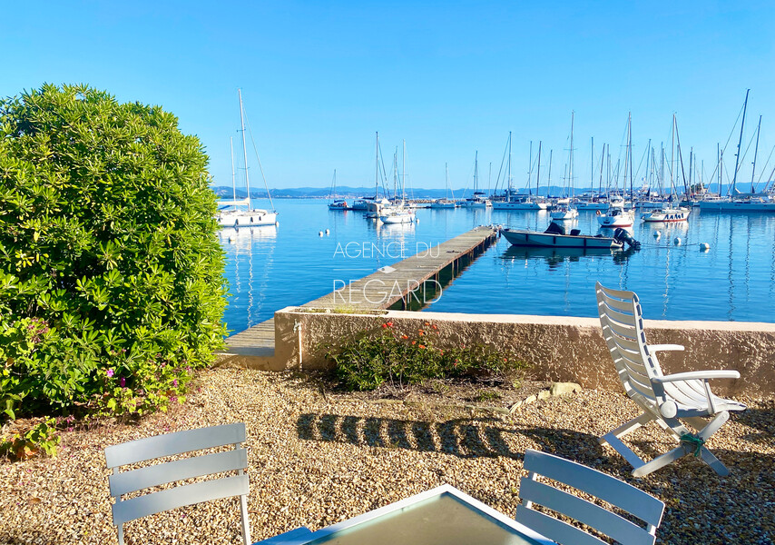 Porquerolles, feet in the water...