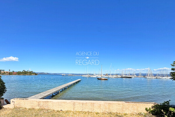 Waterfront apartment in Porquerolles