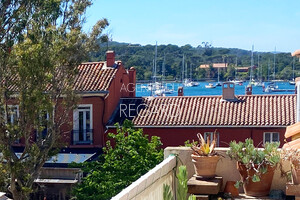 Apartment with sea view in Porquerolles