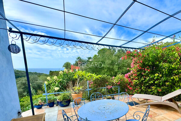 Property with sea view in Levant island