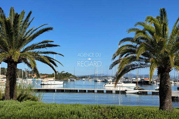 Apartment with sea view in Porquerolles