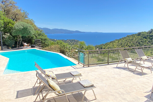 Property with panoramic sea view in Gaou Bnat