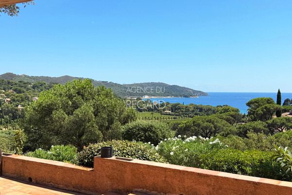 Property with sea view in La-Croix-Valmer