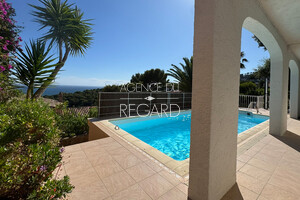 property with sea view in Hyres
