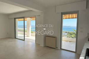 property with sea view in Hyres