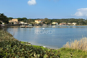 waterfront apartment in Porquerolles