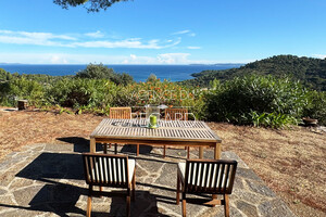 property with sea view in Gaou B�nat