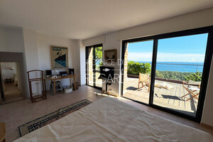 property with sea view in Gaou B�nat