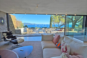 property with sea view in Gaou B�nat