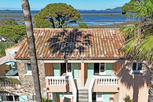 sea view property in La Capte