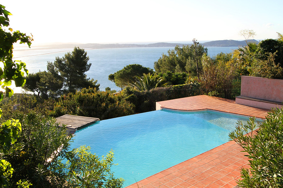 Carqueiranne with sea view - THIS VILLA HAS BEEN SOLD BY AGENCE DU REGARD